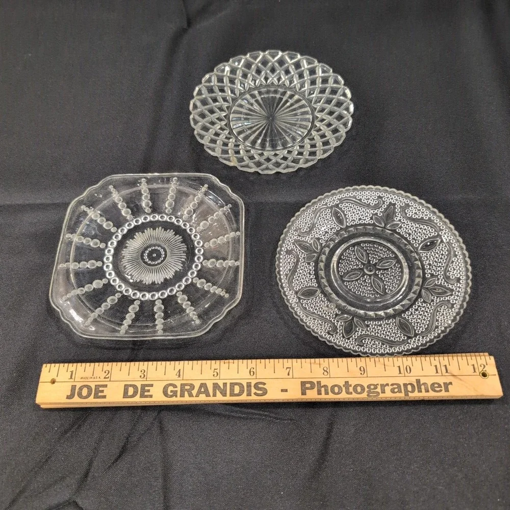 Vintage Clear Pressed Glass Plates Set of 3 Sunburst Diamond Point Floral - Picture 3 of 6